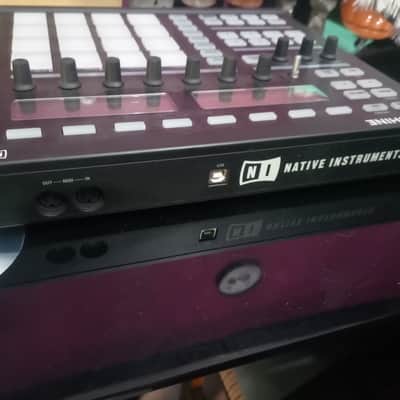 Native Instruments MASCHINE MK1 2009 - GREY NAVY image 7