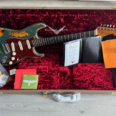 Fender Custom Shop Limited Roasted 1961 Stratocaster Super Heavy Relic - Aged Sherwood Green Metallic over 3 Color Sunburst image 3