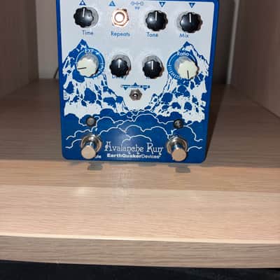 EarthQuaker Devices Avalanche Run Stereo Reverb & Delay with Tap Tempo V2 2018 - Present - Various image 1