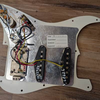 Fender Loaded Stratocaster Guitar Pickguard American HSS 2007 White image 2