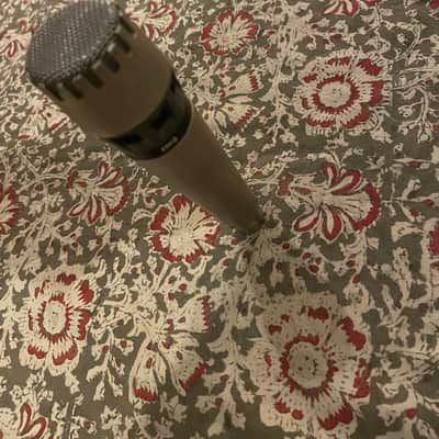 Rare Vintage: AKG D1200E Dynamic Unidirectional Microphone 200 ohms with Mic Clip 1970 - Silver image 7