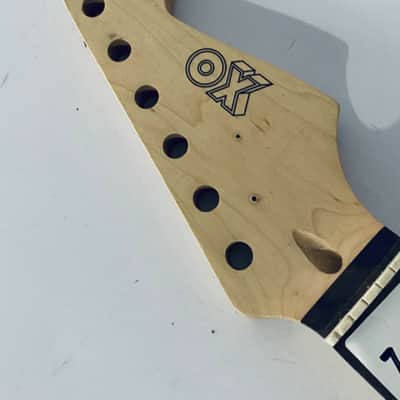 21 Frets Rosewood Fingerboard Guitar Strat Style Maple Neck image 10