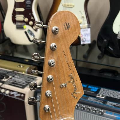 Fender FSR Vintera II '50s Stratocaster with Roasted Maple Fretboard 2025 - Black with Black Pickguard image 4