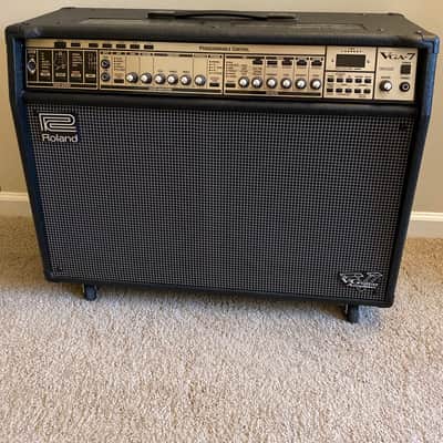 Roland VGA-7 V-Guitar 2-Channel 65-Watt 1x12" Digital Modeling Guitar Combo