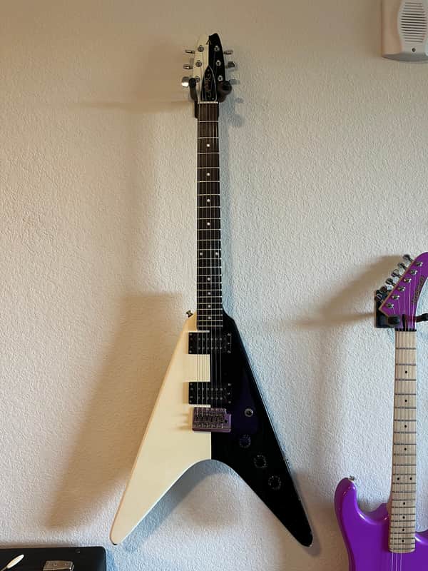 Vintage MIJ Arbor  Flying V 1980’s With original case! image 1