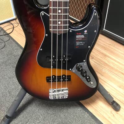 Fender American Performer Jazz Bass 2021 3-Tone Sunburst image 4