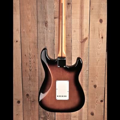 Fender American Vintage II '57 Stratocaster Left-Handed 2022 - Present - 2-Color Sunburst image 4
