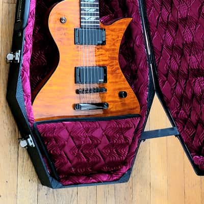 Fernandes Ravelle Deluxe Amber Quilted SingleCut LP EMG w/ Coffin