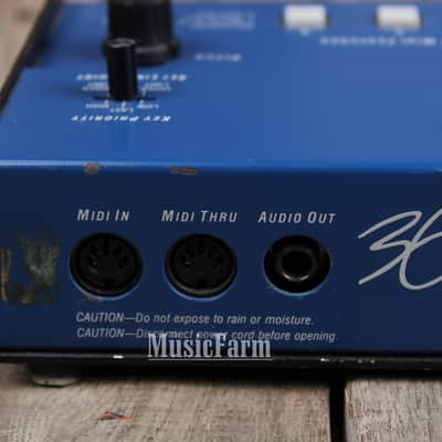 360 Systems Midi Bass Keyboard Guitar Synth Compact Sound Module Sound Sampler image 8