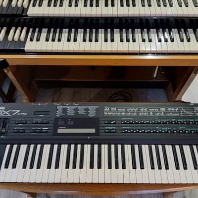 Yamaha DX7IIFD 16-Voice Synthesizer with Floppy Drive 1986 - 1989 - Black image 2