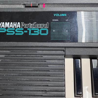 Yamaha PSS-130 Synthesizer 1987 - Black
