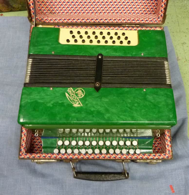 Accordéon diatonique Russe Soviet URSS image 1