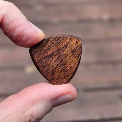 Immagine Tri-Tip Wood Guitar Picks 2026 - Set of 5 - 15