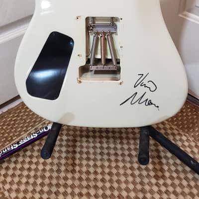 Kramer Baretta 1985 Vintage - Custom Artwork image 14