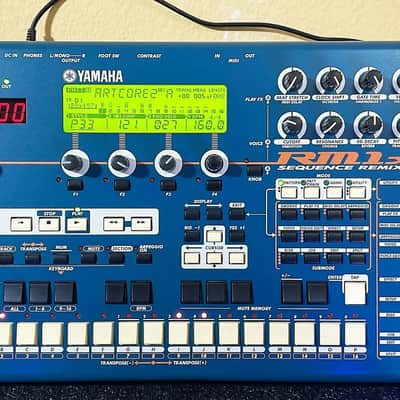 Yamaha RM1x Sequence Remixer & Groovebox -Vintage drum machine 90's -works!