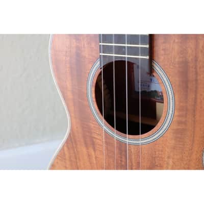 Kala KA-SA-T Solid Acacia Tenor Ukulele w/ Solid Acacia Top, Back & Sides - Satin image 19
