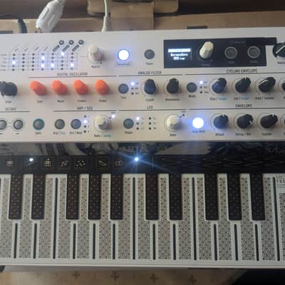 Arturia MicroFreak Vocoder Edition 25-Key Algorithmic Synthesizer