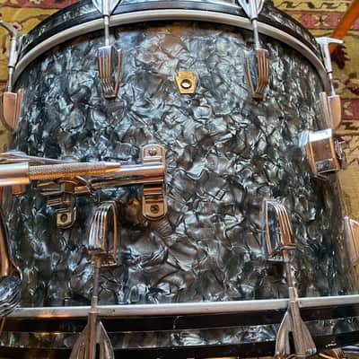 Ludwig No. 980 Super Classic Outfit 9x13 / 16x16 / 14x22" Drum Set with Keystone Badges 1960 - 1968 - Black Diamond Pearl image 9
