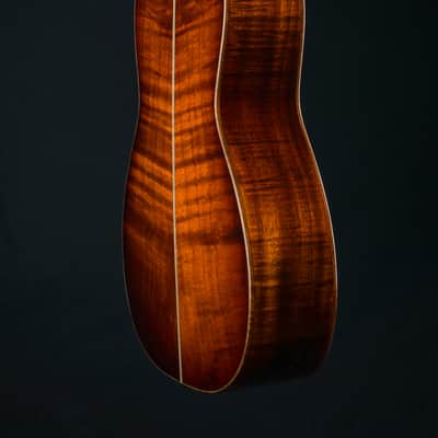 Santa Cruz 00 All Figured Koa Sunburst Custom Used (2023) image 24