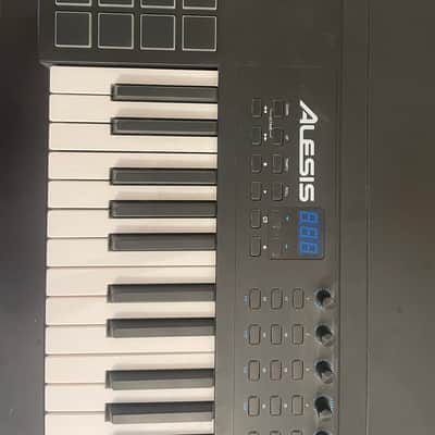 Alesis VI61 USB MIDI Keyboard / Pad Controller 2010s - Black, with Stand and Sustain Pedal image 2