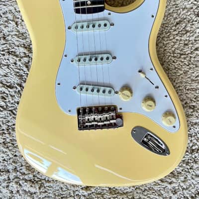 Mint Fender Yngwie Malmsteen Stratocaster White Electric Guitar, Scalloped board image 6