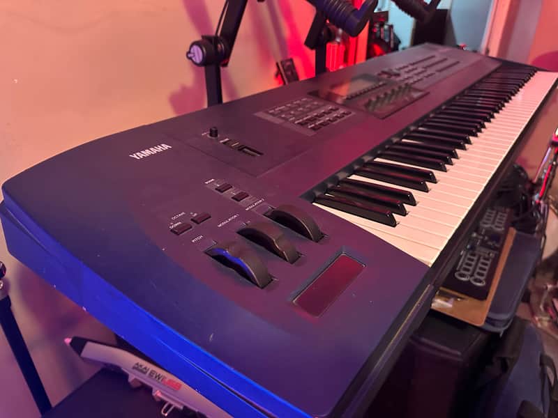 Yamaha EX5 - 76Key - Synthesizer/Workstation/MIDI controller 1990’s - Blue image 1