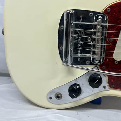 Fender Mustang 1967 Electric Guitar - Non-Original Neck Pickup image 5