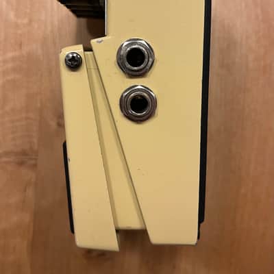 Boss FT-2 Dynamic Filter (Black Label) 1986 - 1989 - Yellow image 4