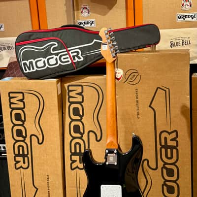 Mooer MSC10 PRO BLACK (White Pickguard) image 12