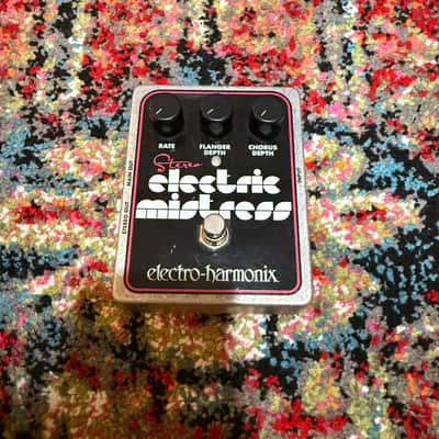 Electro-Harmonix Stereo Electric Mistress Flanger / Chorus 2007 - Present - Black / Pink image 1