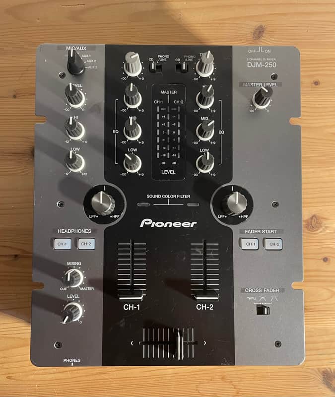 Pioneer DJM-250 image 1