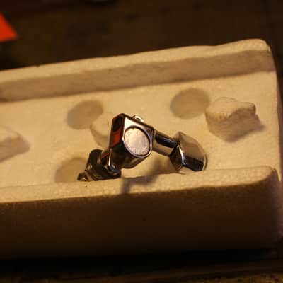 Vintage Schaller M6N nylon Mini Tuners, 2 Screw mount, Rare, Very Light Weight. Chrome image 6
