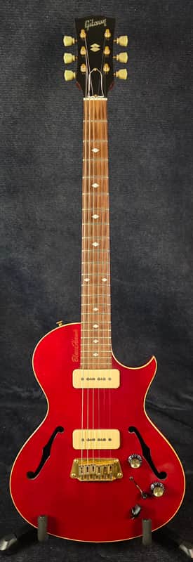 Used Gibson Blueshawk - Cherry