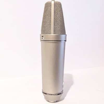 IMMACULATE U 87 Ai W/ HARD SHELL CASE image 4