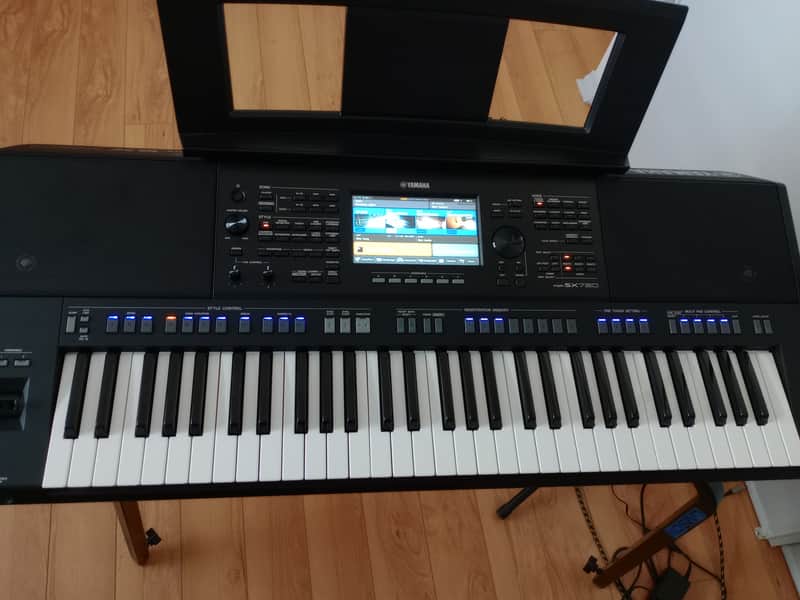 Yamaha PSR-SX720 2024 - Black image 1