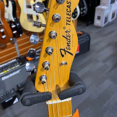 Fender Vintera II '60s Telecaster Thinline with Maple Fretboard - 3-Color Sunburst image 4