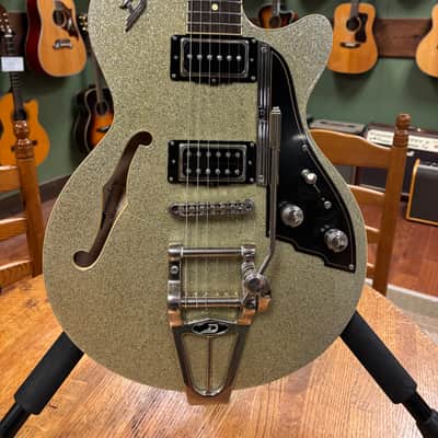 2012 Duesenberg Starplayer TV Silver Sparkle image 2