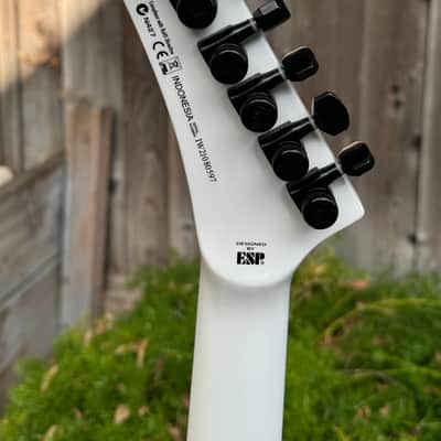 ESP LTD Snakebyte 2021 - Snow White image 3