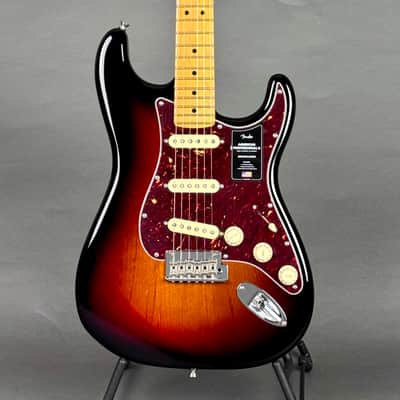Fender American Professional II Stratocaster 2021 - 3-Tone Sunburst image 7