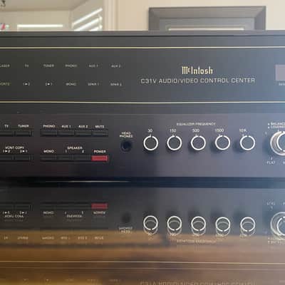 McIntosh C 31V Stereo Solid State Preamp and Video Switch 1987 - 1989 - Black image 1