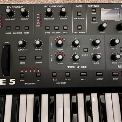 Sequential Take 5 44-Key 5-Voice Compact Polyphonic Synthesizer - with Decksaver imagen 3