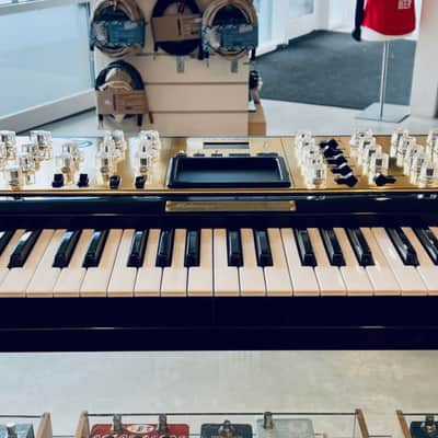 Moog Minimoog Voyager 10th Anniversary (#7) Gold Edition 44-Key Monophonic Synthesizer 2012 - Black / Gold image 10