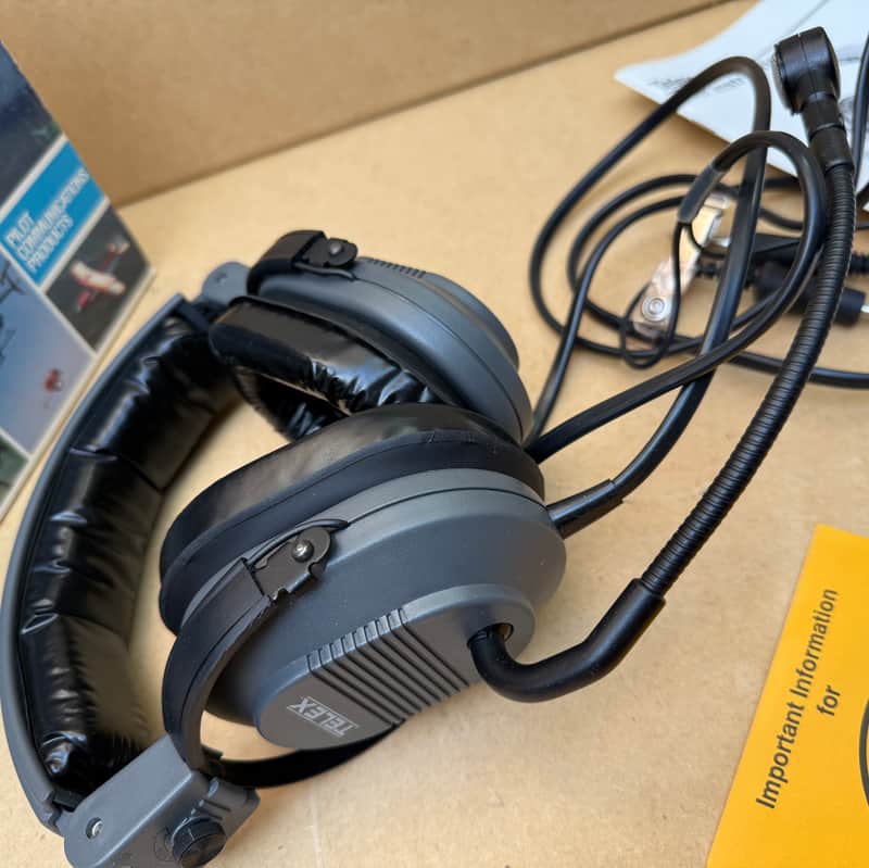 Immagine Telex Aviation noise reduction headset headphones microphone set / pilot - 1