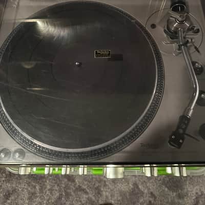 Technics SL-1300 Direct Drive Automatic Player System Turntable 1974 - 1978 - Silver image 3