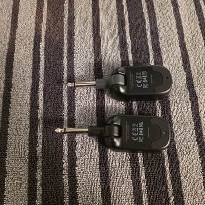 Xvive AC58 Wireless 5.8GHz Guitar Transmitter Receiver Charging Case image 4