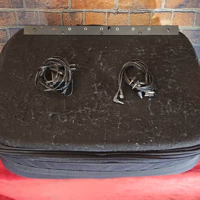 Unbranded Powered Pedalboard w/ Power Supply & Cables image 1