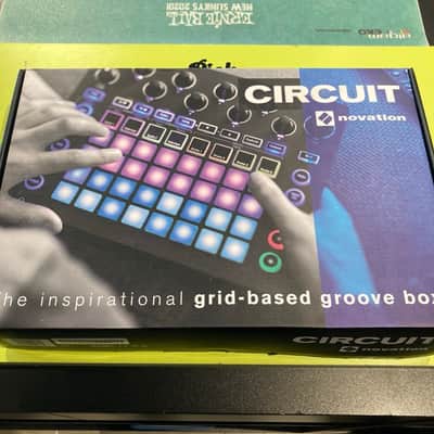 Novation Circuit Groovebox 2015 - 2021 - Black image 1