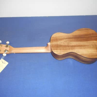 Oscar Schmidt Comfort Series OU500 Spruce Top Concert Ukulele image 5