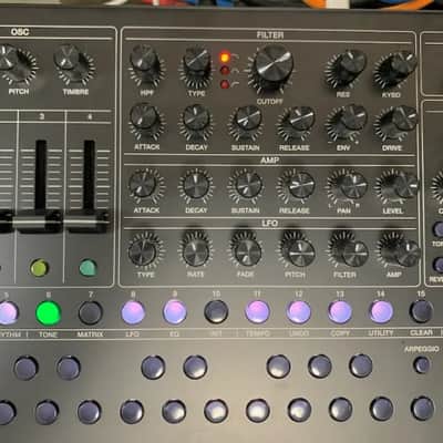 Roland SH-4D Polyphonic Multi-Timbral Synthesizer / Groovebox image 4