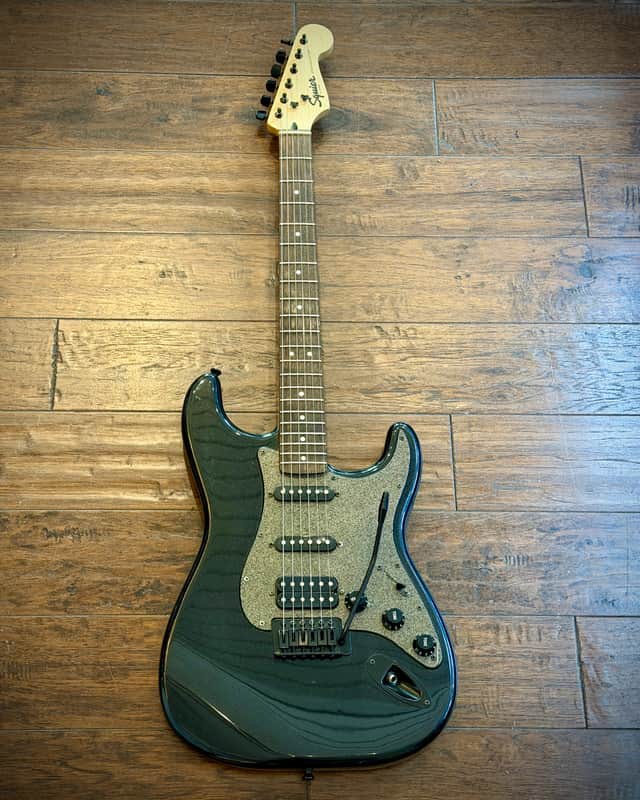 Squier FSR Bullet Stratocaster HT HSS 2016 - Black Metallic image 1